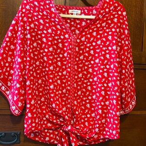 Max Studio top like new